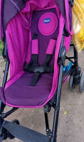 Carrinho guarda chuva marca Chicco