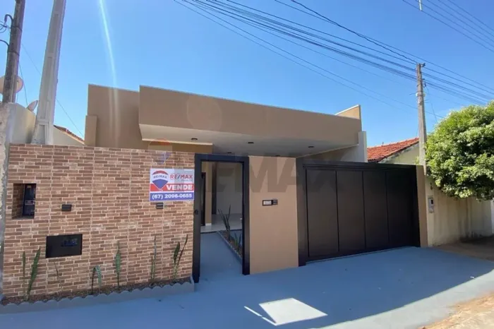 Casa Nova e Recém-Construída com Design Inovador e Padrão de qualidade