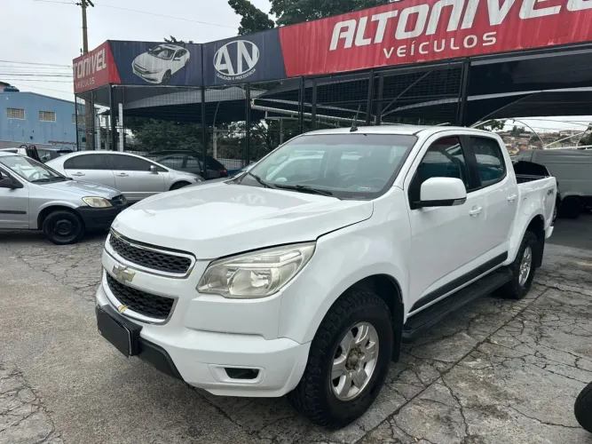 Chevrolet S10 Pick-up LT 2.8 TDI 4X4 CD Diesel 2013