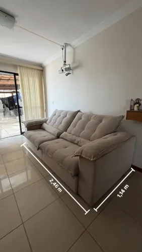 Sofá Grande Bege 2,46 m - Confortável e Aconchegante