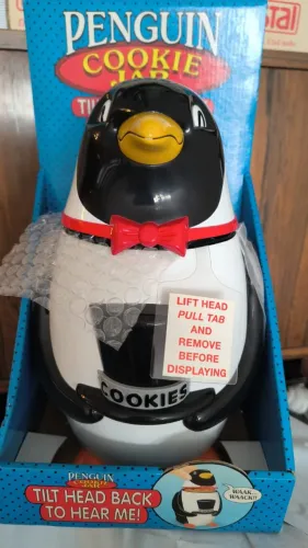 PRODUTO RARO PARA COLECIONADORES: THE ORIGINAL PENGUIN COOKIE JAR (1999)