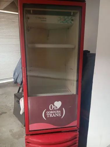 Freezer vertical expositor