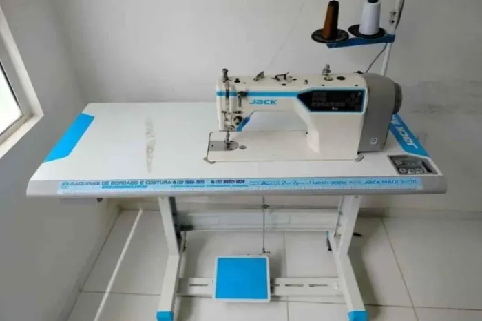 VENDER HOJE.RAPIDO - Máquina reta Jack eletronica
