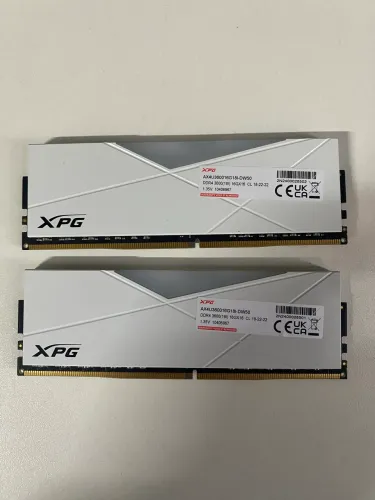 Memória RAM DDR4 XPG Adata DW50 32gb 16x2 3600 ARGB