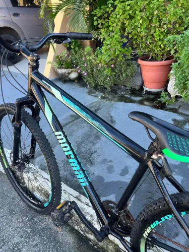 Bicicleta Aro 29 Jaws 2.0 Freio a disco Mormaii - Preta