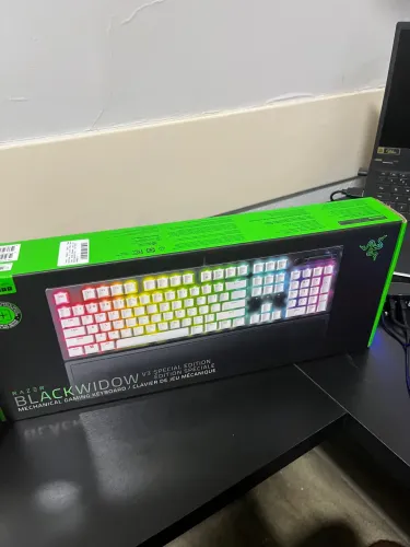 Teclado mecânico Blackwindow V3 Special edition White
