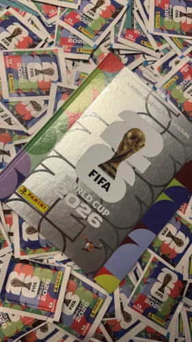 ? 415 Pacotes de Figurinhas Copa 2026 + Álbum Oficial Capa Dura Silver
