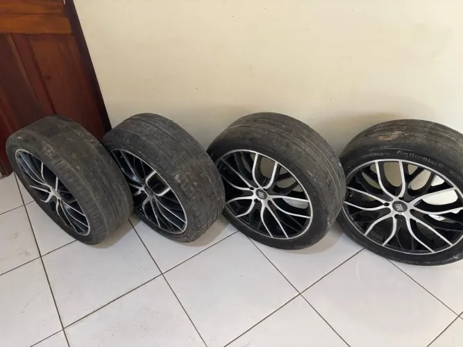 Vendo jogo de rodas originais da Fiat Toro