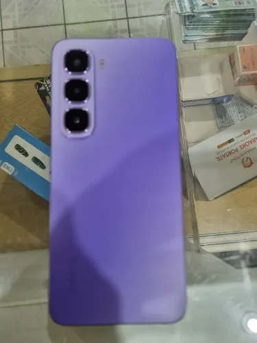 Celular ? infinix 256GB 8de ram +5 espancao