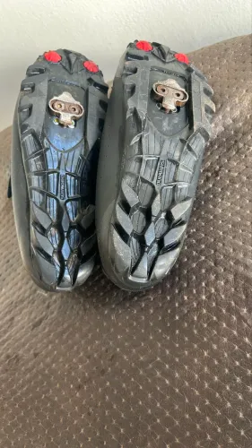 Sapatilha Shimano Mtb semi nova usada 2 vezes só. Tamanho 39 EUR Brasil 37