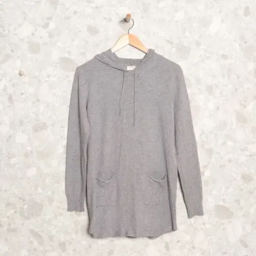 BLUSA CAPUZ CINZA LINHA COM BOLSOS