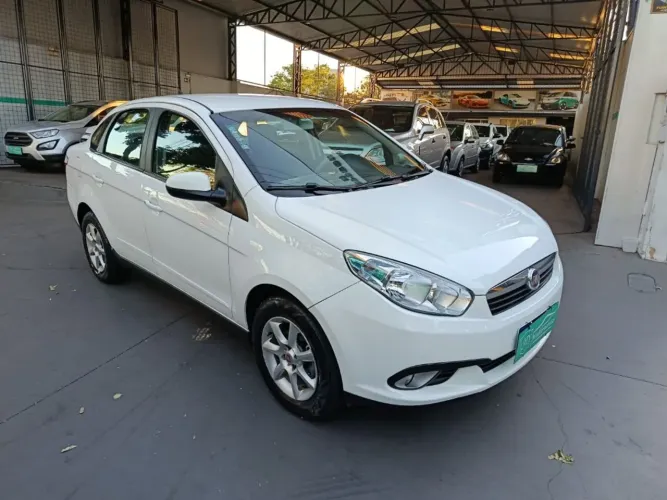 Fiat Grand Siena Attrac. 1.4 EVO F.flex 8V 2014
