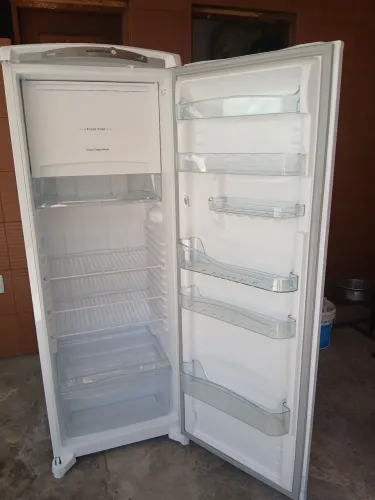 Vendo Refrigerador Consul FrostFree 342litros, seminova