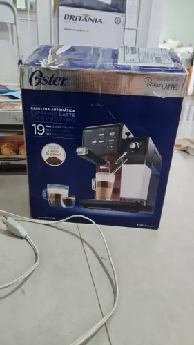 Cafeteira Espresso Oster PrimaLatte II Vermelha 127V - Automática 19 Bar