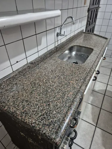 Pia de cozinha com mármore