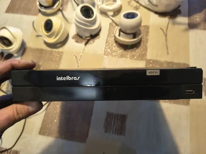 VENDO DVR USADO 16 CANAIS