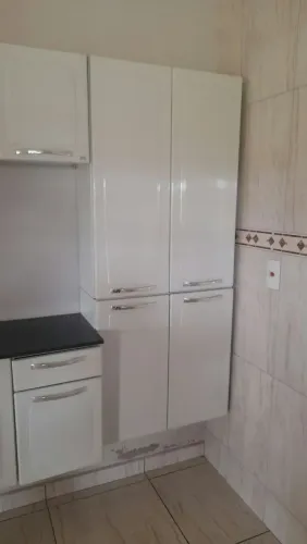 Armário de cozinha em aço Itatiaia