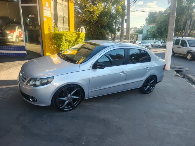 Volkswagen Voyage Comf/highli. 1.6 MI T.flex 8V 4P 2012