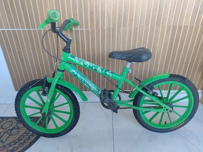 Bicicleta aro 16 semi nova