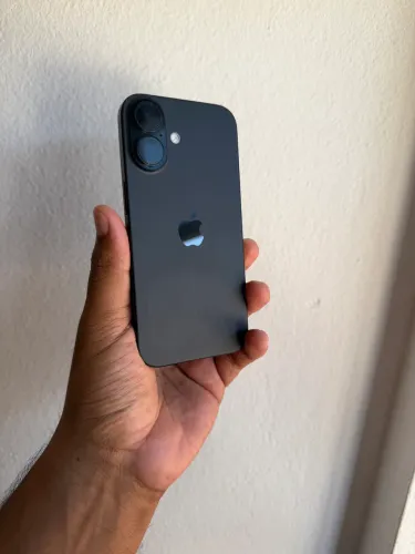 iPhone 16 preto 128GB