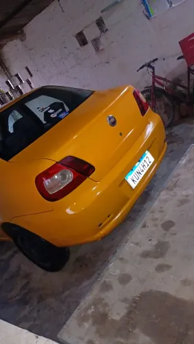 Fiat Siena HLX 1.8 MPI Flex 8V 4P 2006