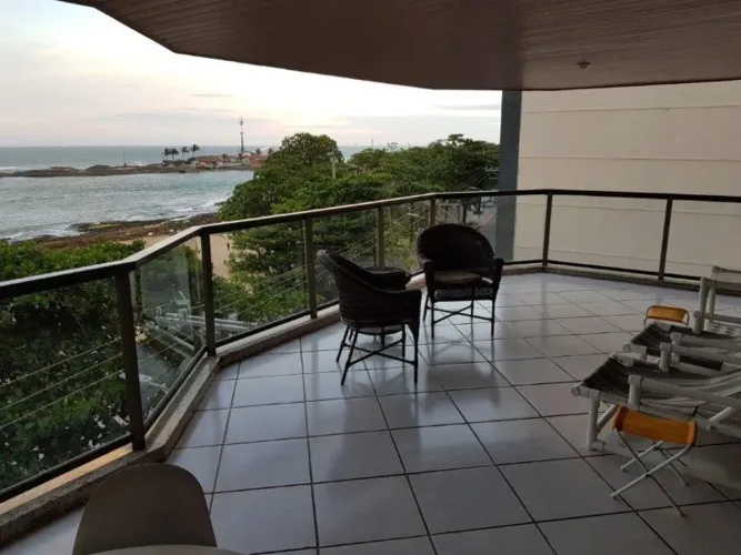APARTAMENTO MOBILIADO FRENTE MAR - PRAIA DAS CASTANHEIRAS, GUARAPARI-ES.