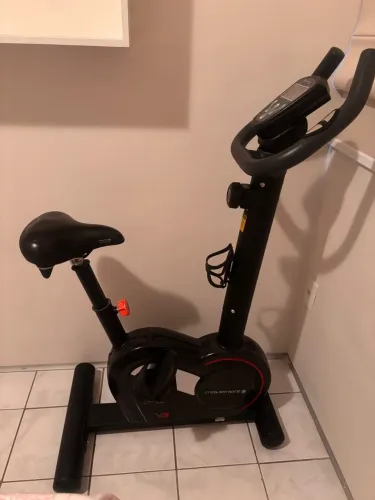 Vendo Bicicleta Ergométrica Movement V3