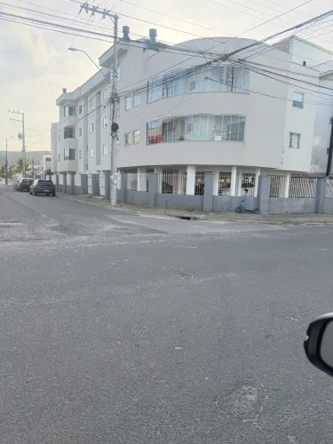 Aluga se apartamento mobiliado nos ingleses ótima localização 
