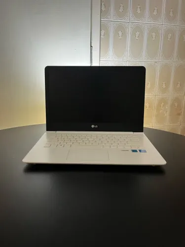Notebook LG Ultra Slim 14 Branco