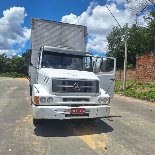 Mercedes Bens 1218