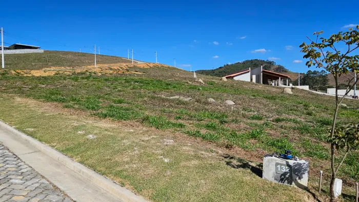 Mil m² no Villagio Reserva pra você para venda