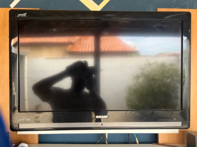 Tv 32? Semp - Não é SMART