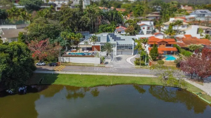 Casa à venda no Condomínio Marambaia em Vinhedo - SP