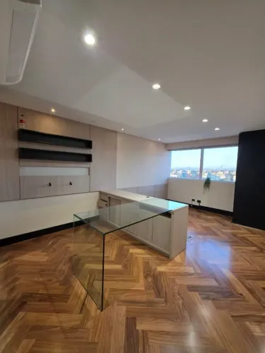 Mesa Presidente Semi-Nova