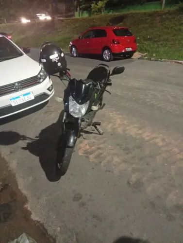 Moto toda revisada , valor 7.000
