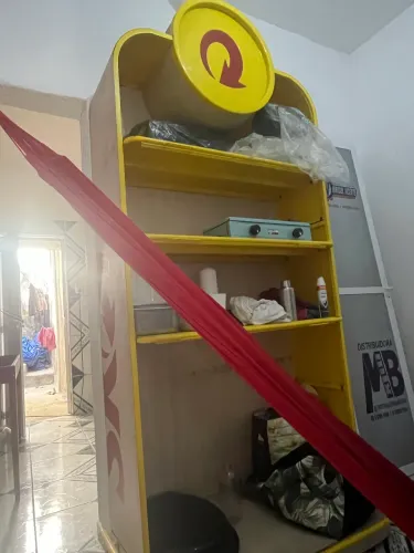 Expositora de bebidas Skol