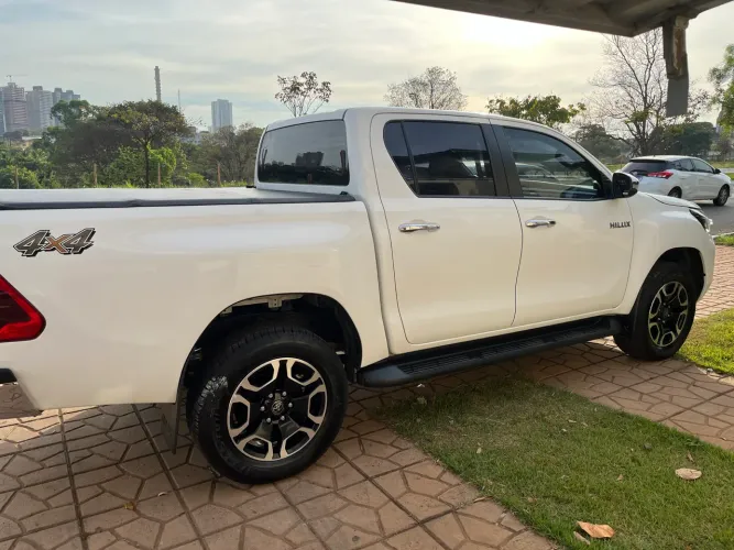 Toyota Hilux CD SRV 4X4 2.8 TDI Diesel Aut. 2022