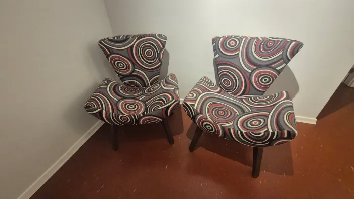 Poltronas decorativas.