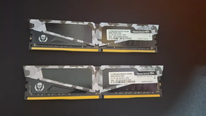 Memória RAM DDR4 Team Group T-Force Vulcan Pichau 16GB(8X2)