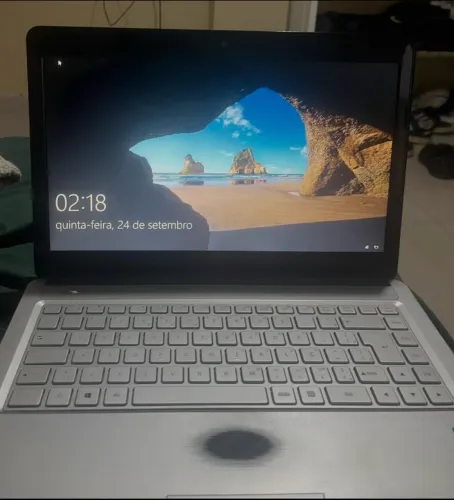 Notebook com 6GB de RAM + 120gb memória