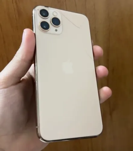 iPhone 11 Pro 64GB trincado tampa, já é o menor valor!!