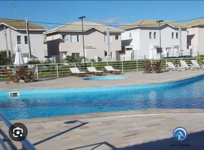 Sobrado em condomínio com 3 dormitórios no Villa Branca em Jacareí - SP