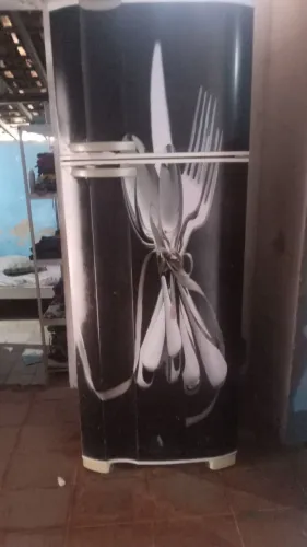 Vendo esta geladeira 