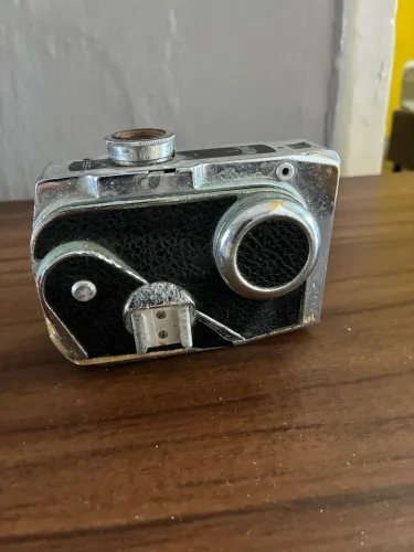 Câmera Bencini Comet III italiana