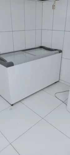 Vende um freezer semi novo horizontal