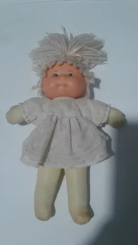 Boneca antiga Quem me quer Pequerrucha estrela anos 80