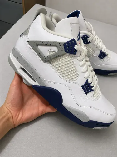 Air Jordan 4 Midnight Navy