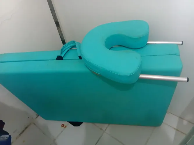 Vendo maca de fisioterapia em madeira