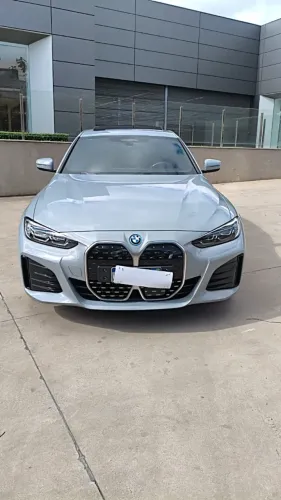 BMW i4 E-drive 35 M Sport (elétrico) 2024