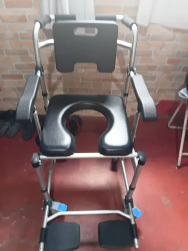 Cadeira higiênica